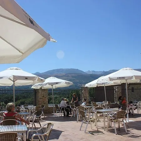 Szálloda Duque De Gredos 2*