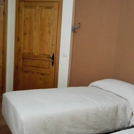 Duque De Gredos Szálloda 2*
