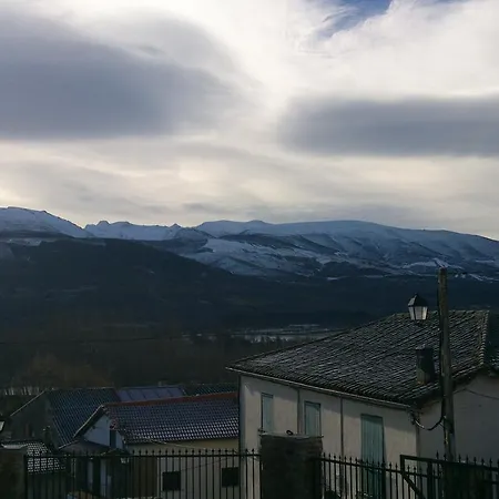 Duque De Gredos Szálloda
