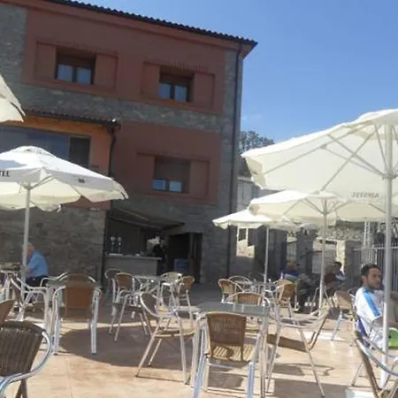 Duque De Gredos Szálloda 2*