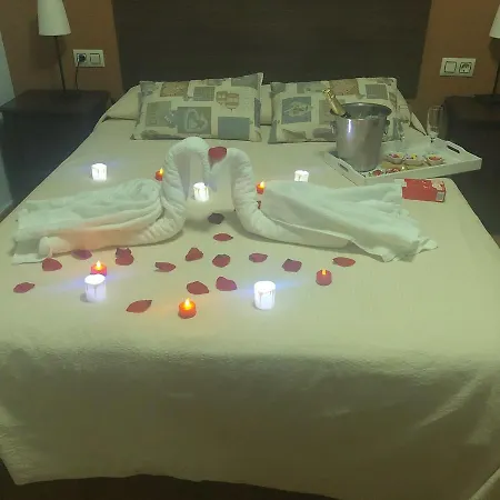 Duque De Gredos Hotel 2*